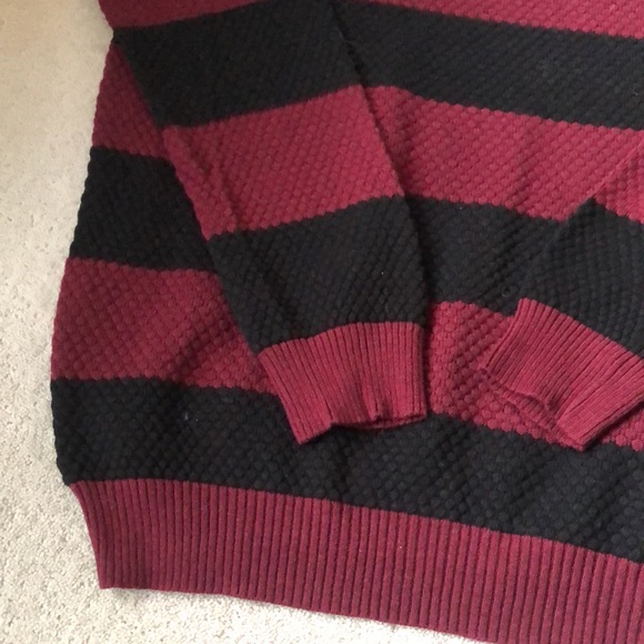 Forever 21 sweater! - Picture 4 of 6